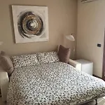 Via Garibaldi 3* 로니고