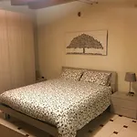 Via Garibaldi 3* 로니고