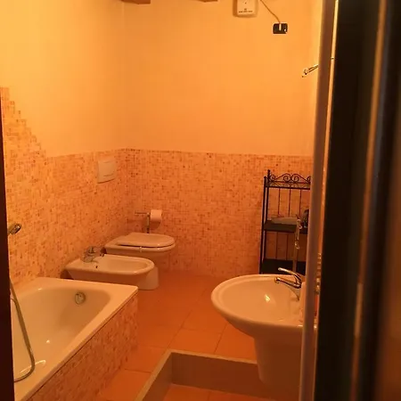 Oda ve Kahvaltı Via Garibaldi 3*